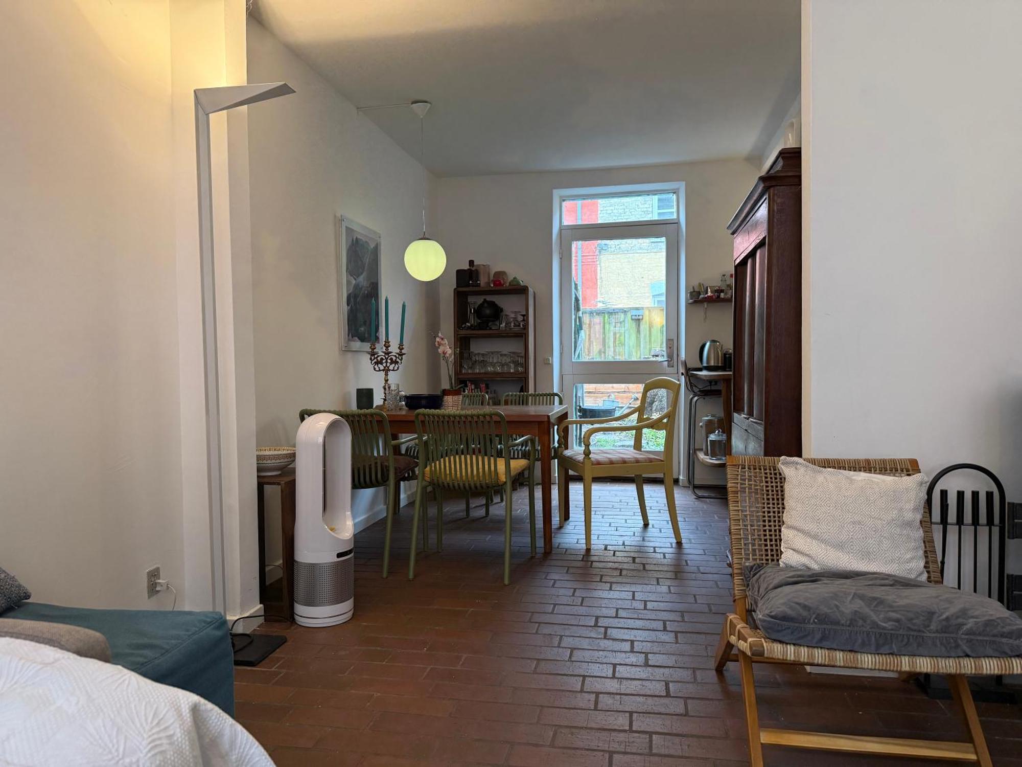 Cozy Center Chambers With Kitchen And Garden Homestay *